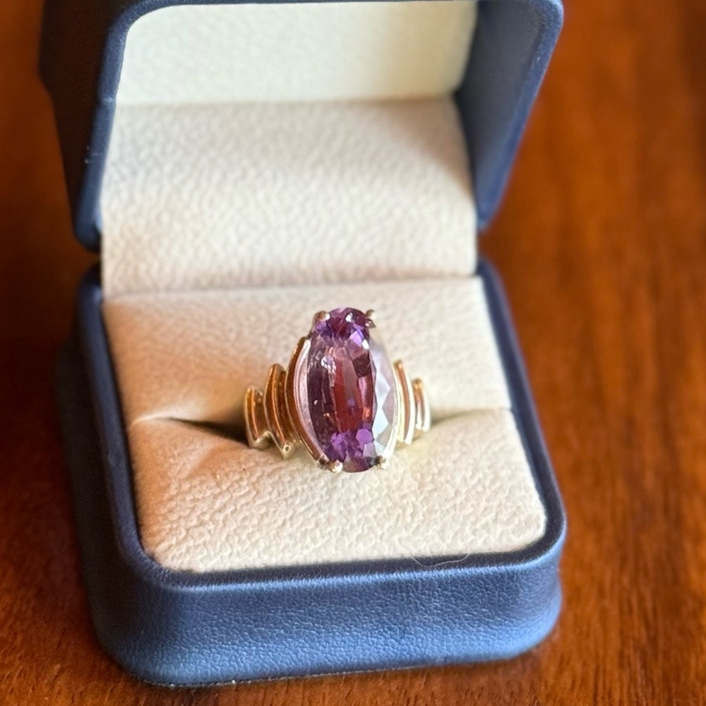 Size 6 amethyst and sterling silver ring